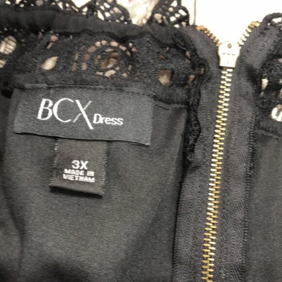 BCX Trendy Off-The-Shoulder Crochet DreSS PLUS - Picture 5 of 7